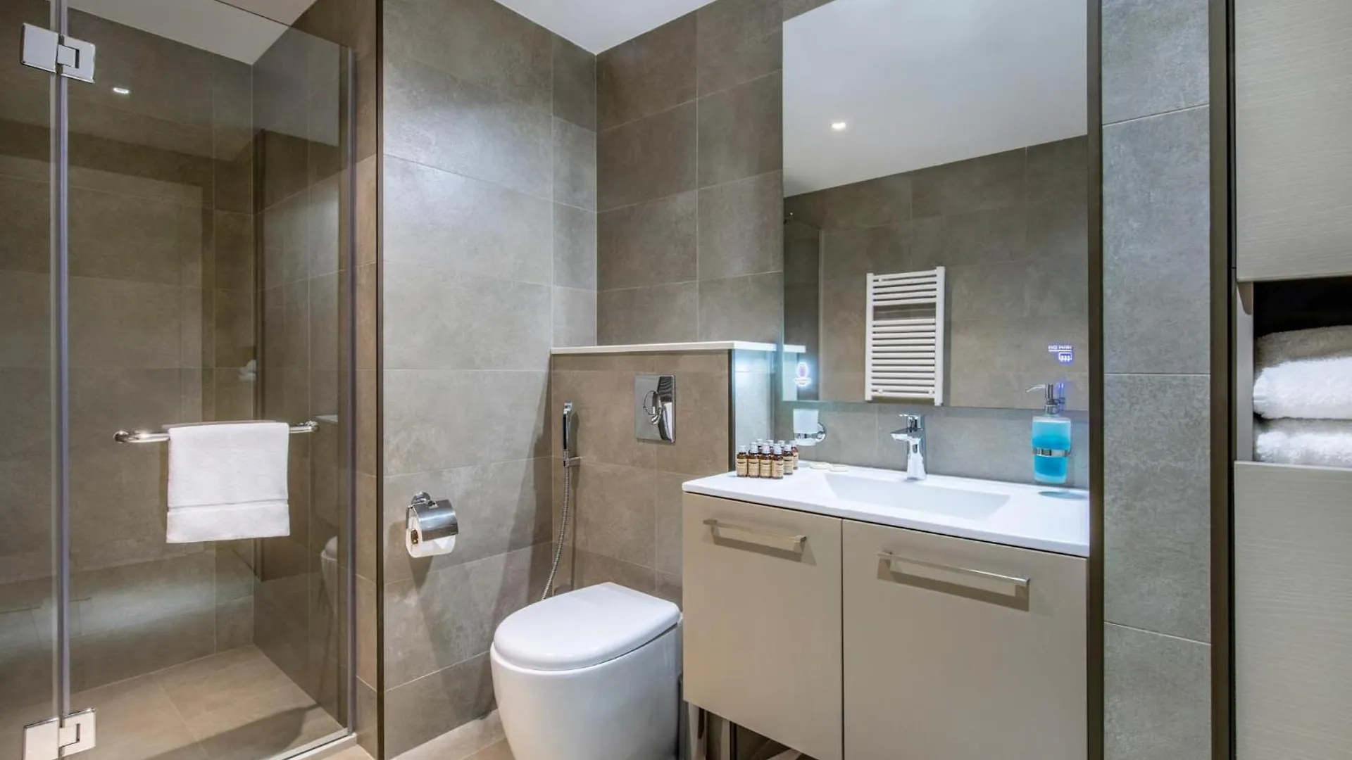 ***** Hotell Aparthotel By Marriott Allince Batumi Georgien